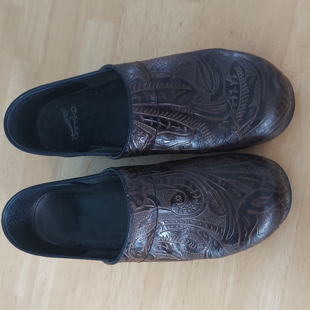 Dansko size 39